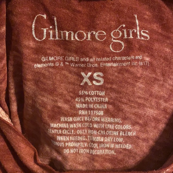 $5/25 NWOT Gilmore Girls Tee - Picture 3 of 3